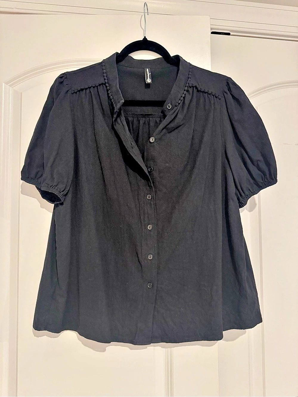 Pretty Garden Black Cotton Short Sleeve Blouse